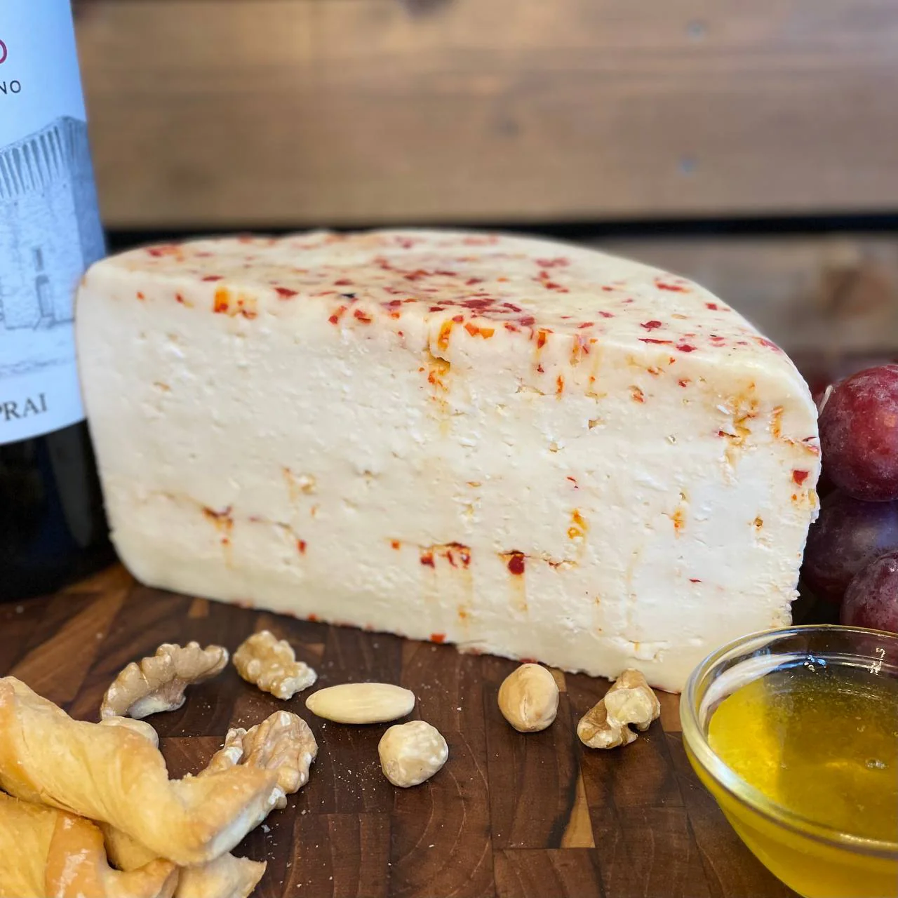 Pecorino fresco speziato al peperoncino